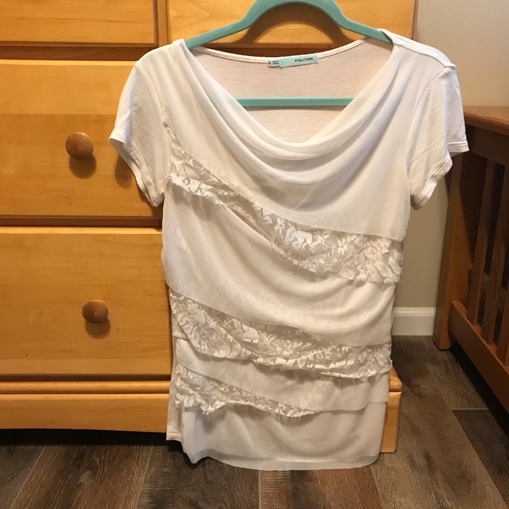2/$5 ~ Maurice’s small white lace trimmed top - Picture 1 of 3